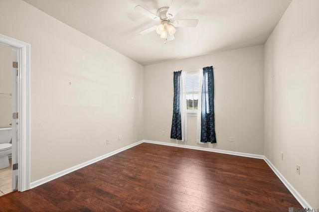 11372 Pleasant Knoll Dr, Denham Springs, LA 70726