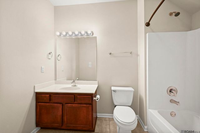 11372 Pleasant Knoll Dr, Denham Springs, LA 70726