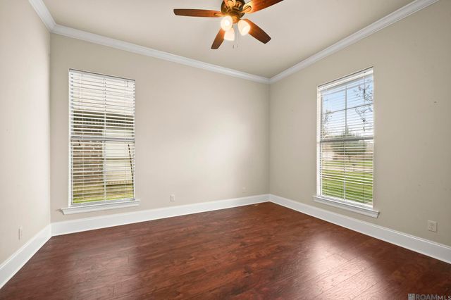 11372 Pleasant Knoll Dr, Denham Springs, LA 70726