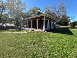 201 W Wimer Street, Knob Noster, MO 65336