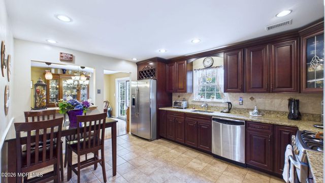 21 Netty Street, Howell, NJ 07731