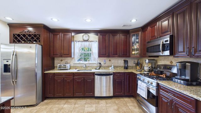 21 Netty Street, Howell, NJ 07731