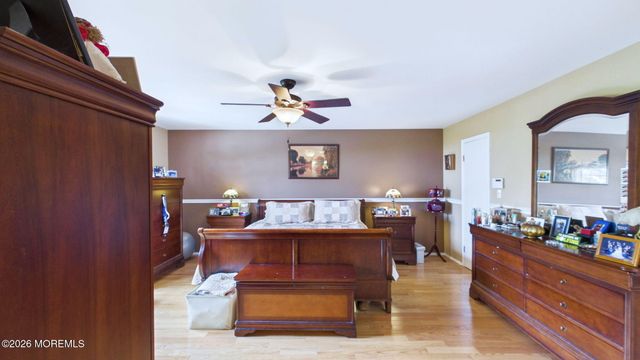 21 Netty Street, Howell, NJ 07731
