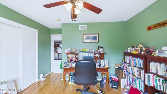 21 Netty Street, Howell, NJ 07731