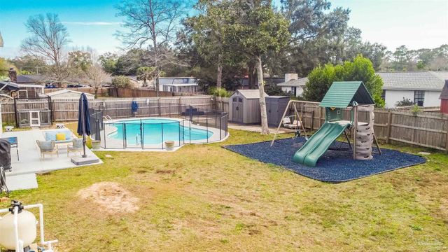 4261 Obregon Dr, Pensacola, FL 32504