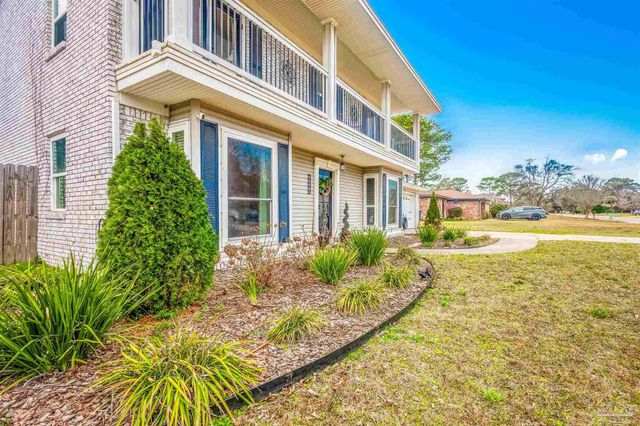 4261 Obregon Dr, Pensacola, FL 32504