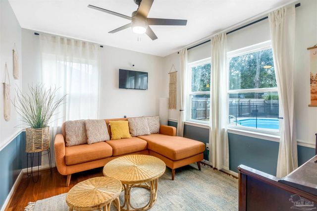 4261 Obregon Dr, Pensacola, FL 32504