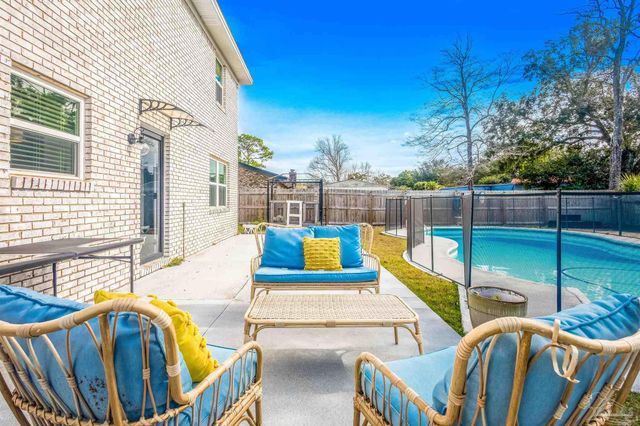 4261 Obregon Dr, Pensacola, FL 32504