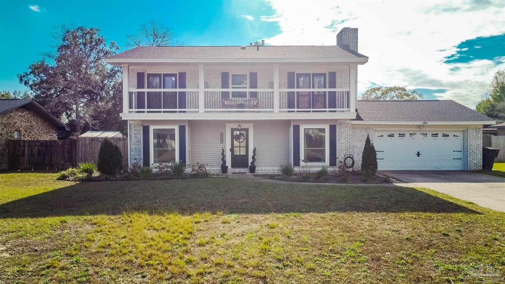 4261 Obregon Dr, Pensacola, FL 32504