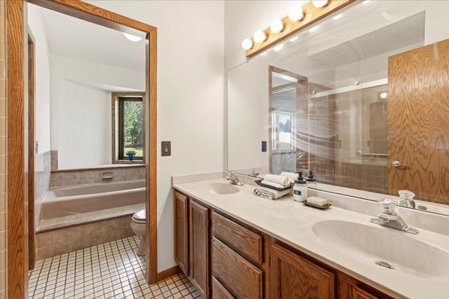 3836 Westbury Lane, Eagan, MN 55123