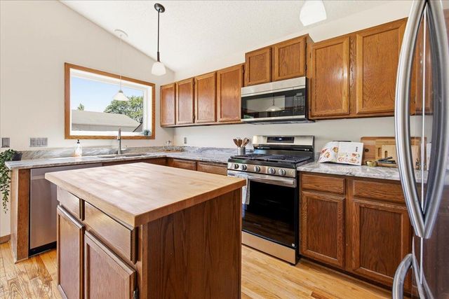 3836 Westbury Lane, Eagan, MN 55123