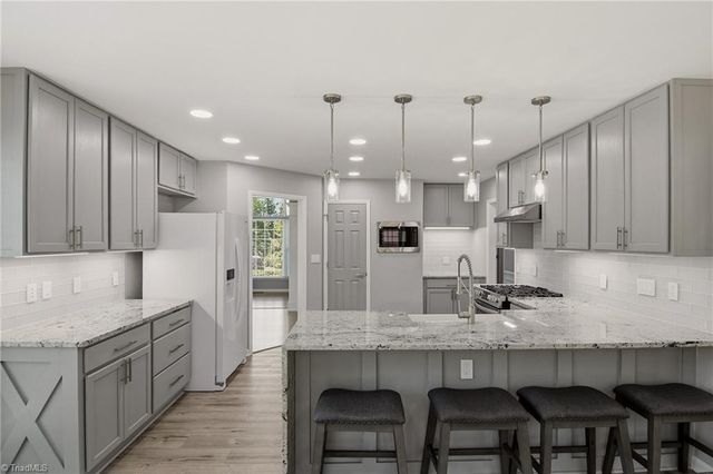 1406 Spring Tree Court, High Point, NC 27265