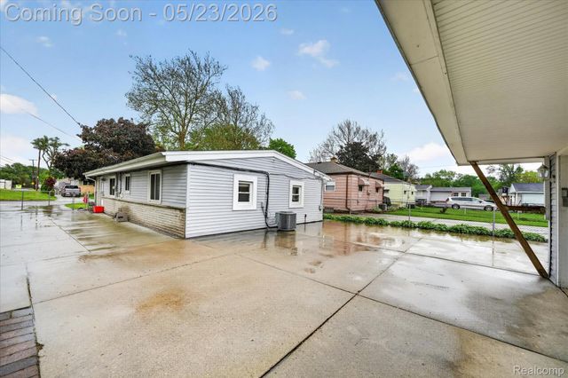 19033 Gillman Street, Livonia, MI 48152