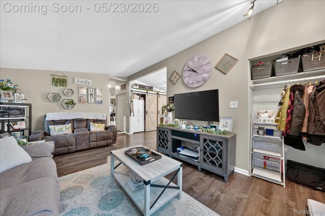 19033 Gillman Street, Livonia, MI 48152