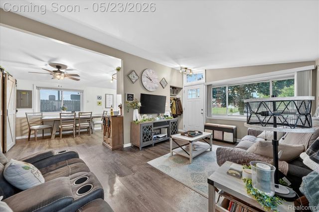 19033 Gillman Street, Livonia, MI 48152
