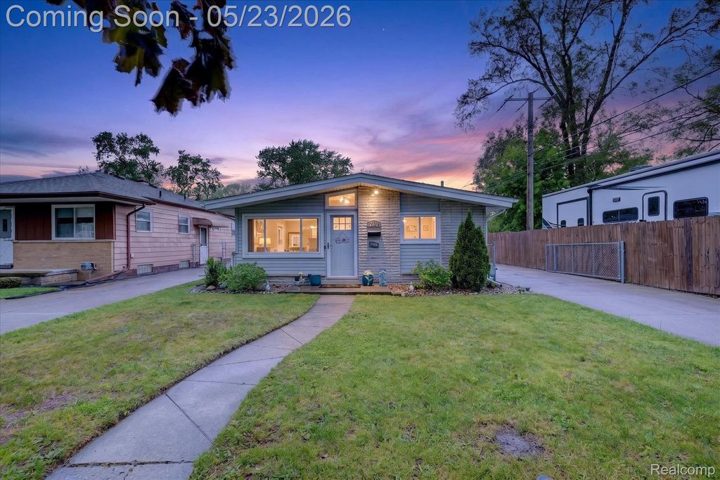 19033 Gillman Street, Livonia, MI 48152