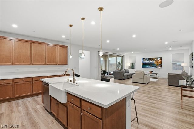 1917 Regal Bluff Drive, Henderson, NV 89052