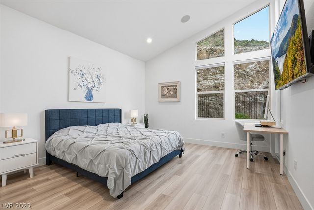 1917 Regal Bluff Drive, Henderson, NV 89052