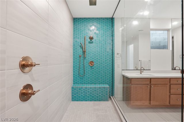 1917 Regal Bluff Drive, Henderson, NV 89052