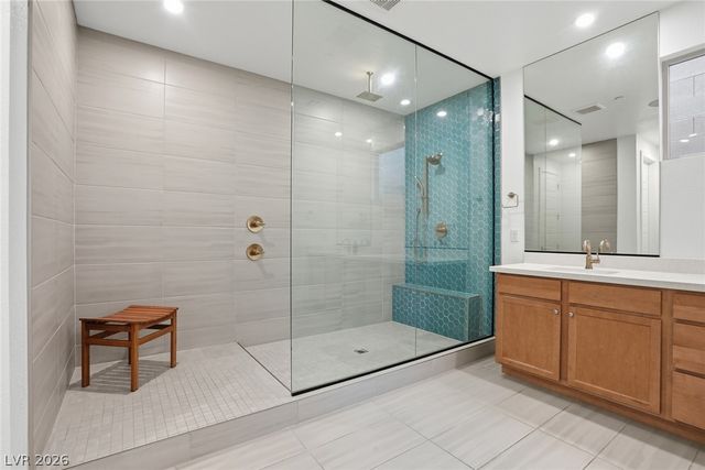 1917 Regal Bluff Drive, Henderson, NV 89052