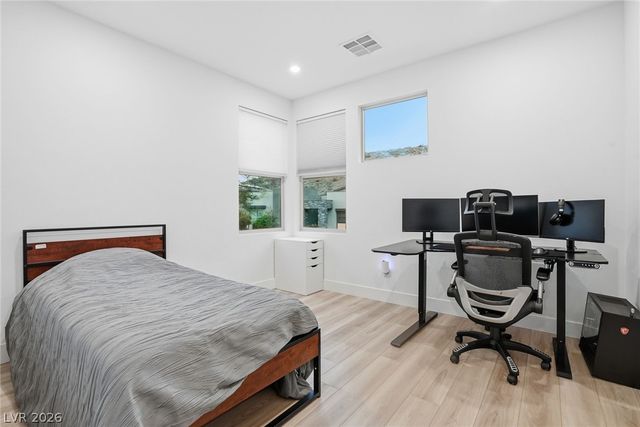 1917 Regal Bluff Drive, Henderson, NV 89052