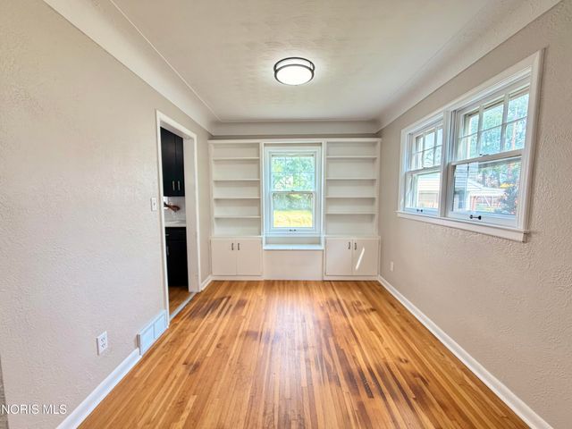 1204 Hawk Street, Toledo, OH 43612