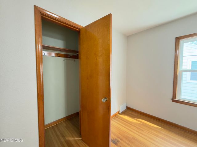 1204 Hawk Street, Toledo, OH 43612