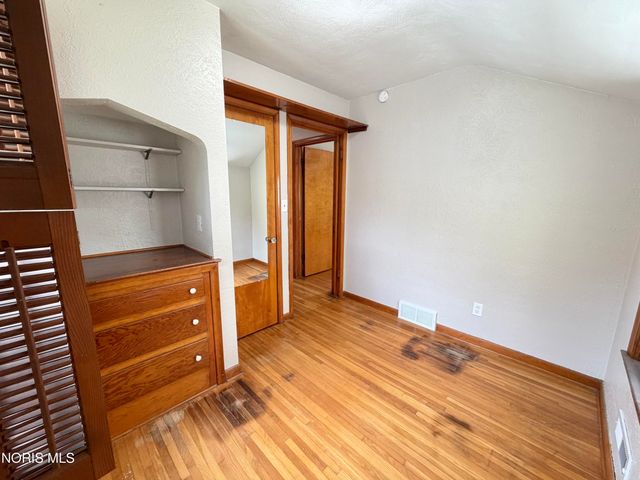 1204 Hawk Street, Toledo, OH 43612