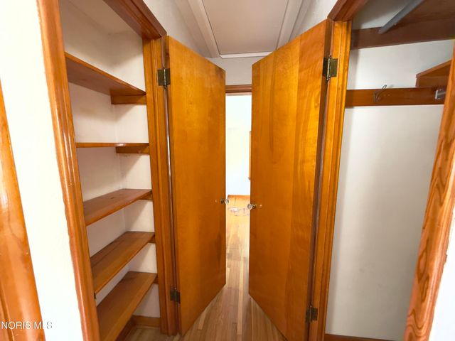 1204 Hawk Street, Toledo, OH 43612