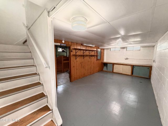 1204 Hawk Street, Toledo, OH 43612