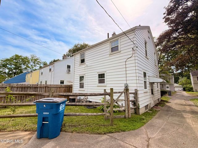 1204 Hawk Street, Toledo, OH 43612