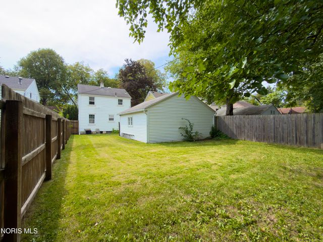 1204 Hawk Street, Toledo, OH 43612