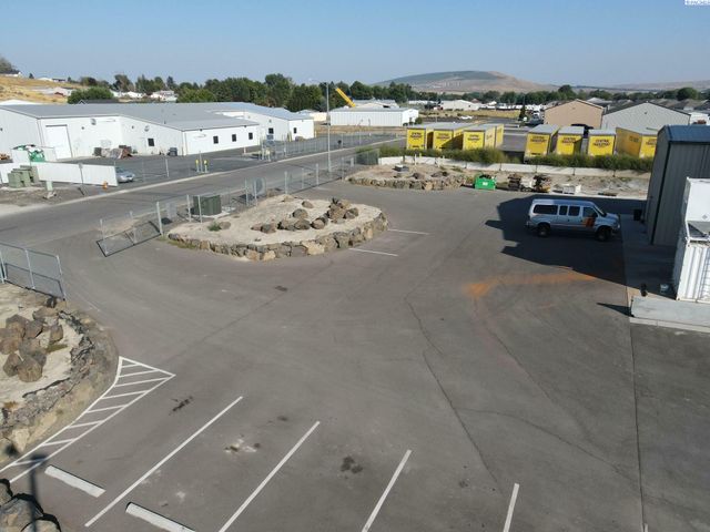 1585 Dale Ave, Benton City, WA 99320