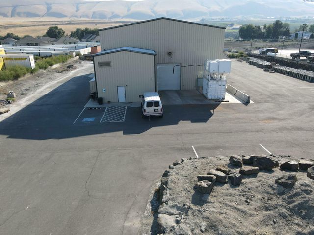 1585 Dale Ave, Benton City, WA 99320
