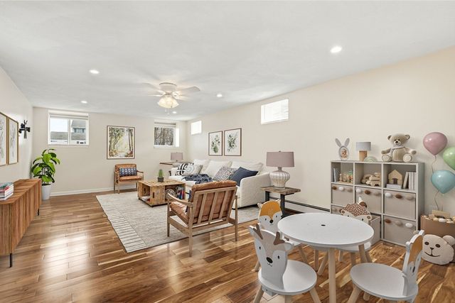 9 Chester Ave, Woburn, MA 01801