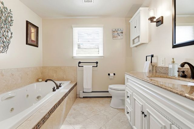 9 Chester Ave, Woburn, MA 01801