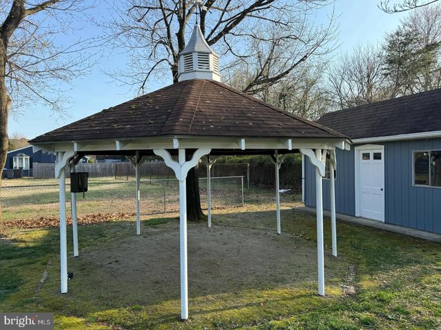 2006 A AVE, Atco, NJ 08004