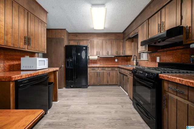 701 11TH PLACE, Pleasant Grove, AL 35127