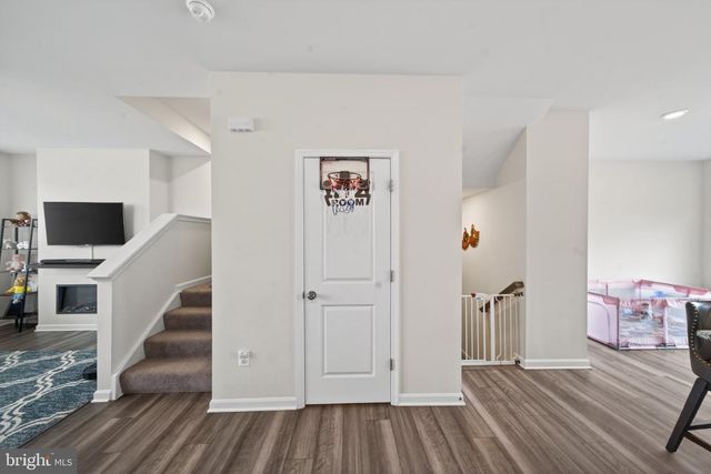 41 EXTROVERT DR, Charles Town, WV 25414