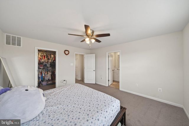 41 EXTROVERT DR, Charles Town, WV 25414