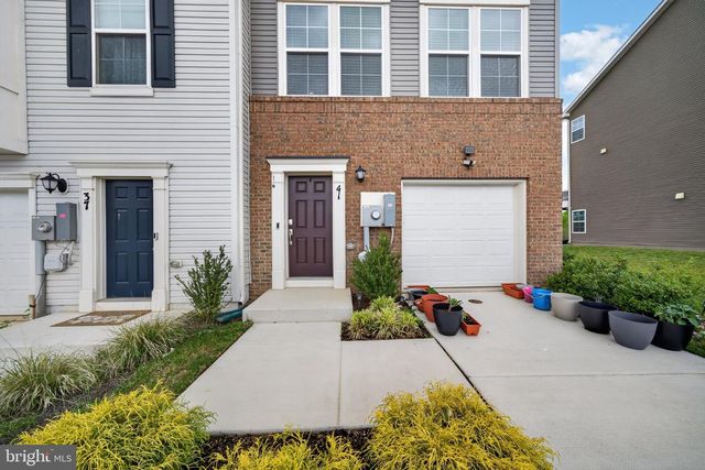 41 EXTROVERT DR, Charles Town, WV 25414