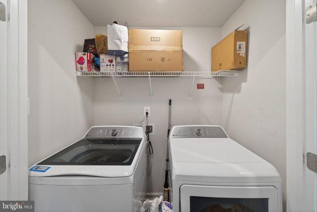 41 EXTROVERT DR, Charles Town, WV 25414