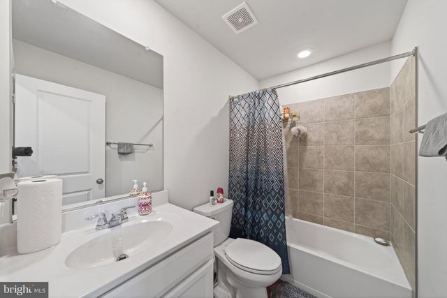 41 EXTROVERT DR, Charles Town, WV 25414
