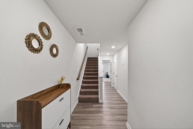 41 EXTROVERT DR, Charles Town, WV 25414
