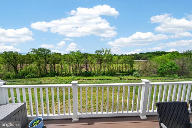 41 EXTROVERT DR, Charles Town, WV 25414
