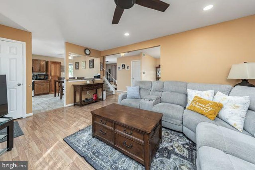 21 SAINT MORITZ DR, SICKLERVILLE, NJ 08081 — photo 4