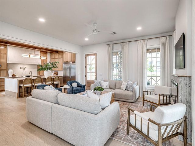 62 Hill Street, Carlton Landing, OK 74432
