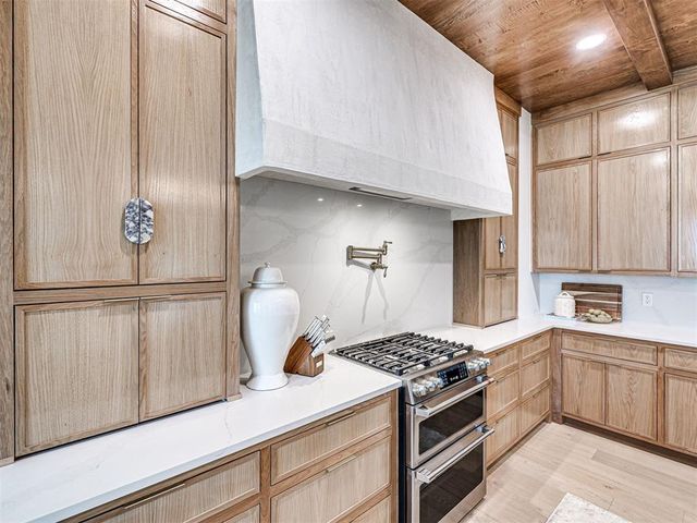 62 Hill Street, Carlton Landing, OK 74432