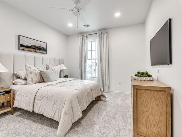62 Hill Street, Carlton Landing, OK 74432