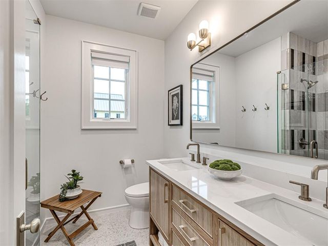 62 Hill Street, Carlton Landing, OK 74432